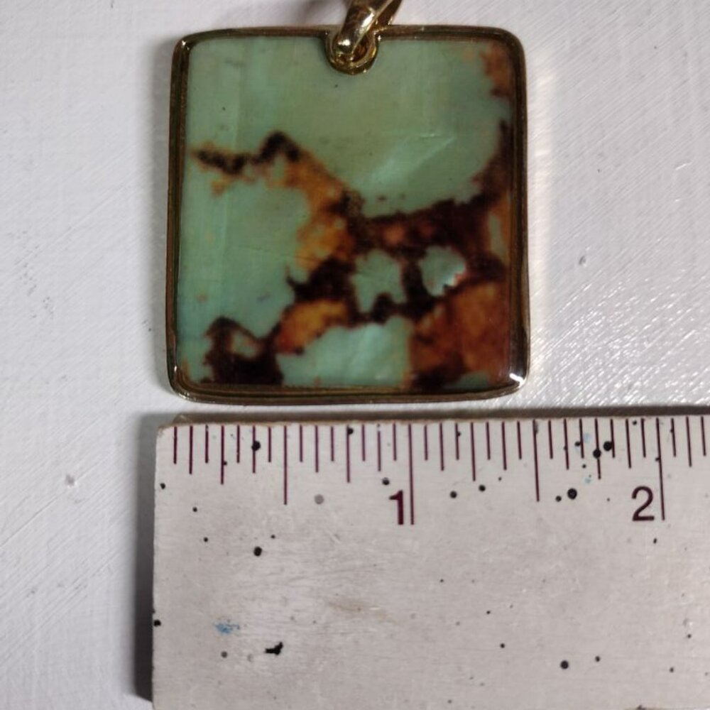 Goldtone pendant